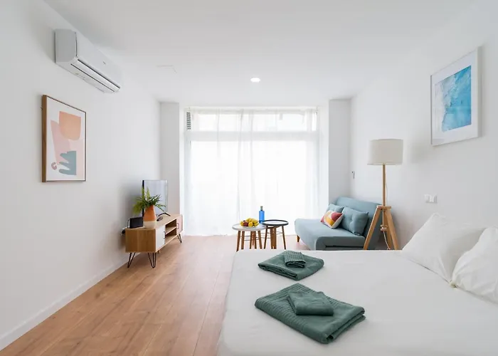 Sunny Flat 3 By Las Canteras